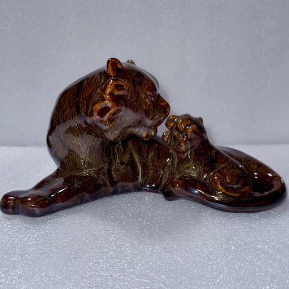 Vintage MCM Ceramic Brown Treacle Glaze Figurine Tiger/Lioness With Her Cub